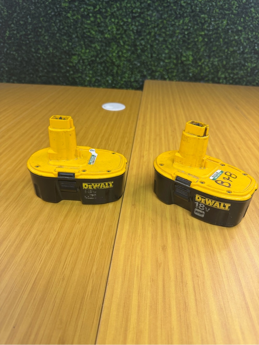 Lot Of 2 DEWALT DC9096 18V XRP Nickel-Cadmium (NiCd) Battery